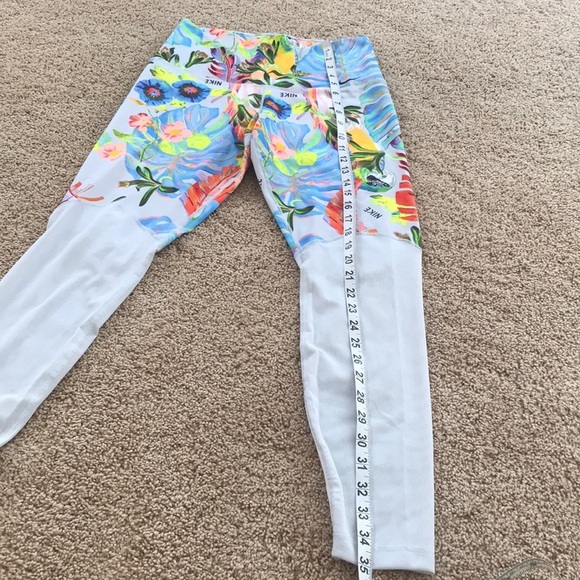 NIKE Size M multi bird/ leaf print sports leggings - Picture 4 of 9